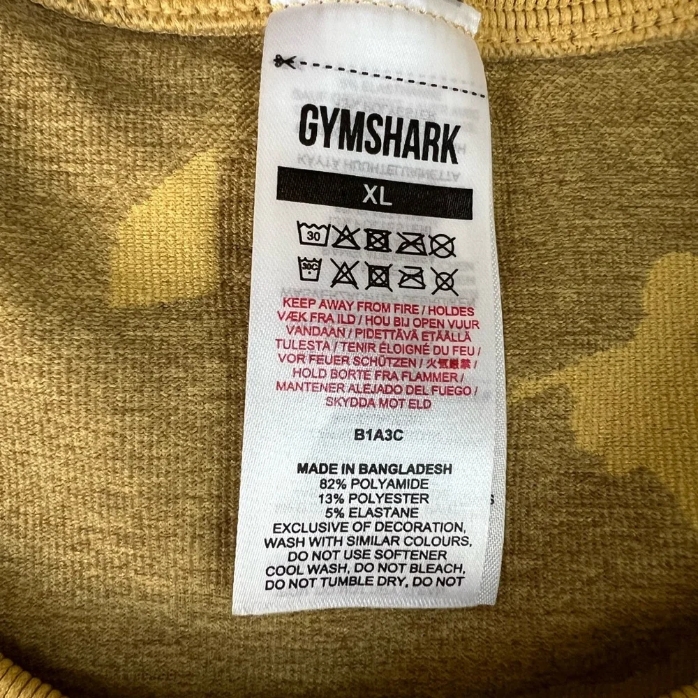 Gymshark Camo Workout Set - Picture 8 of 13